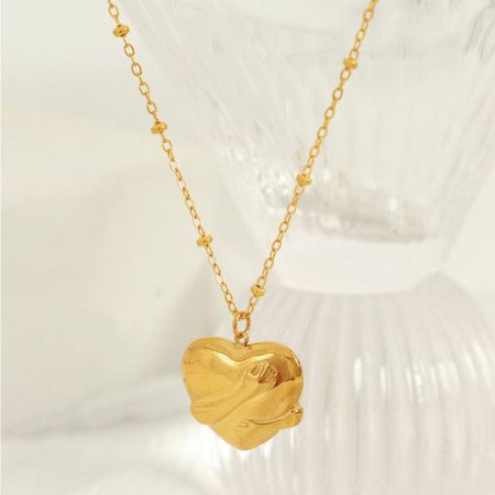 Embrace Me Heart Hug Pendant – Anti-Tarnish Gold Necklace
